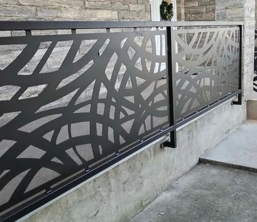 Balustrada tabla decupata model M18