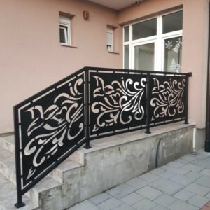 Balustrada tabla decupata model M26