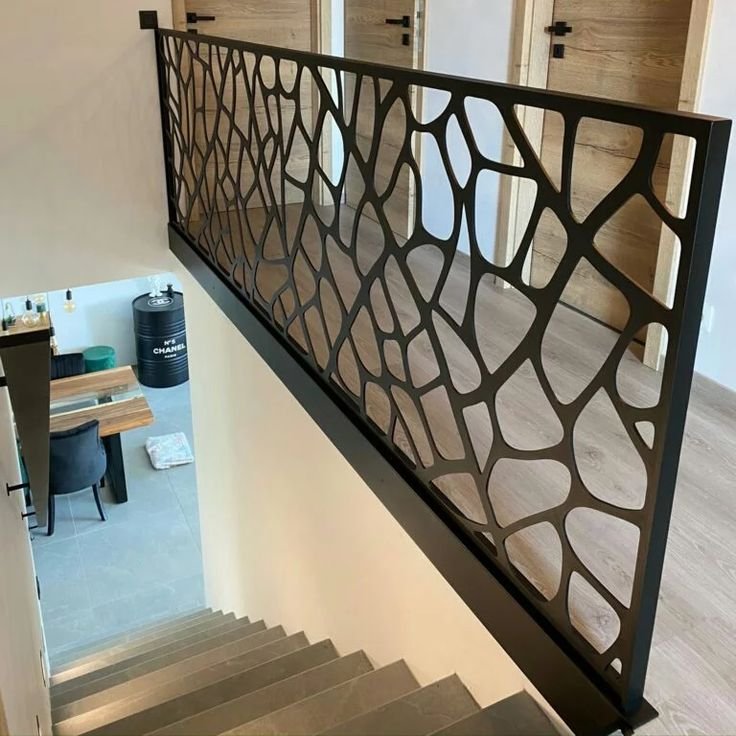 Balustrada tabla decupata model M28